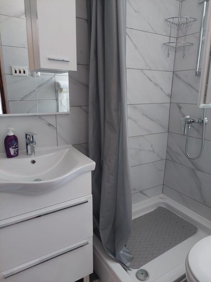 Apartman Martina Ražanac Eksteriør bilde